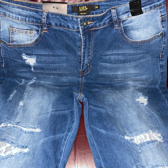 L&B Lace Skinnies - Picture 4 of 5